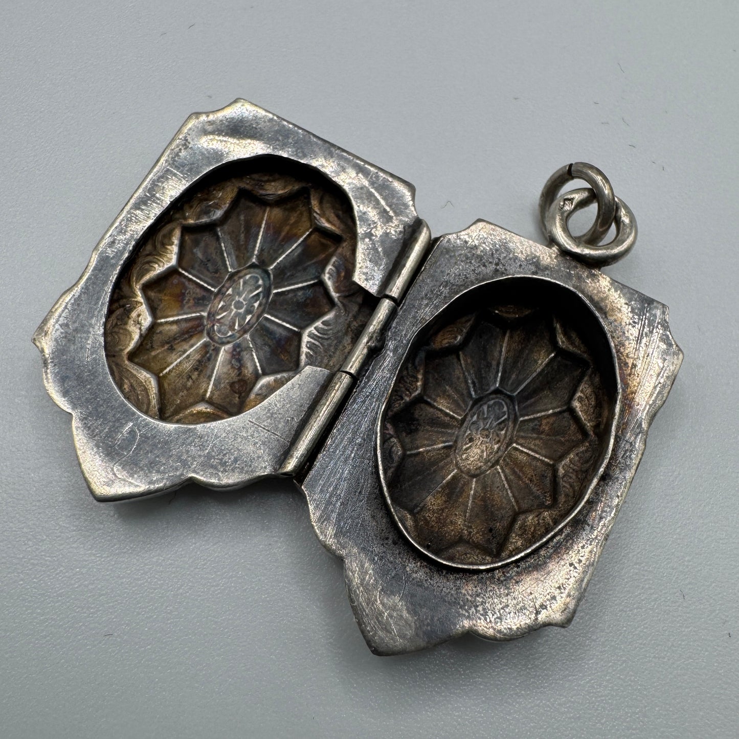 Pendentif porte reliquaire ou photo Ancien - XIX ème