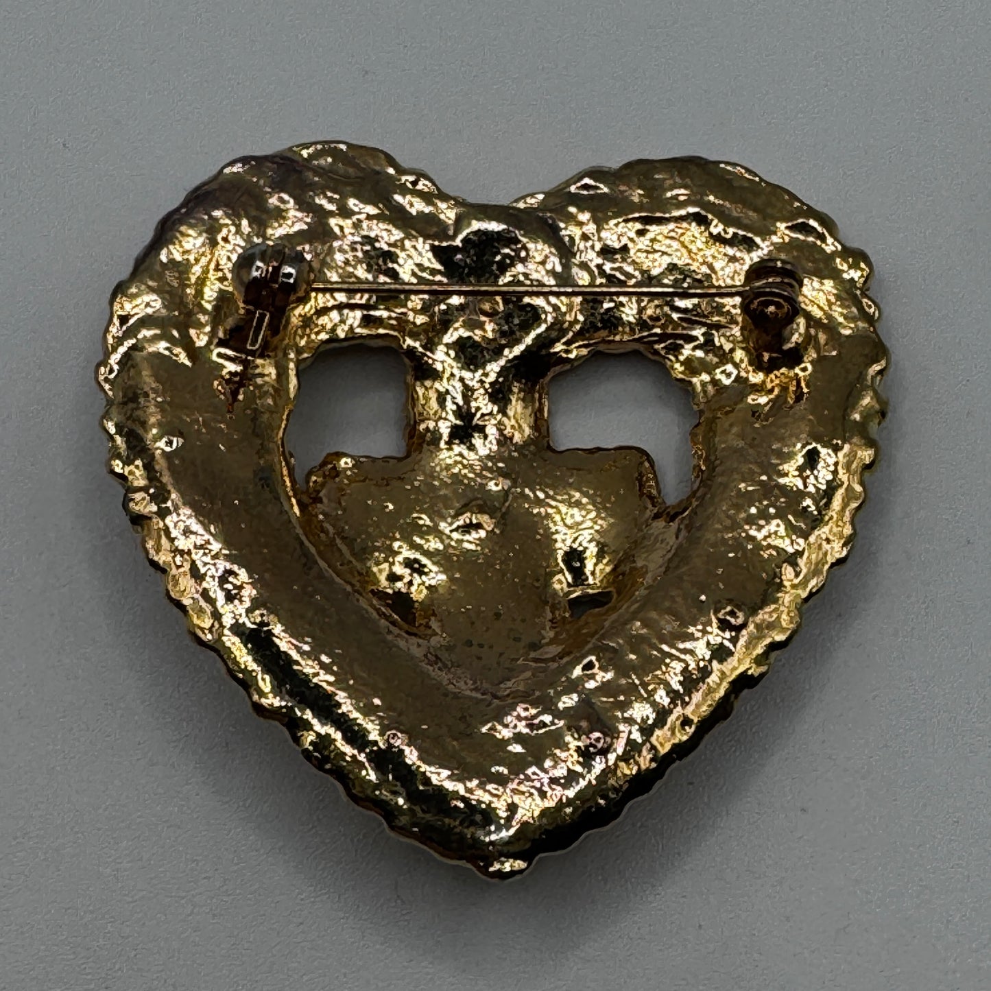 Broche Vintage « cœur » - métal doré et verroterie