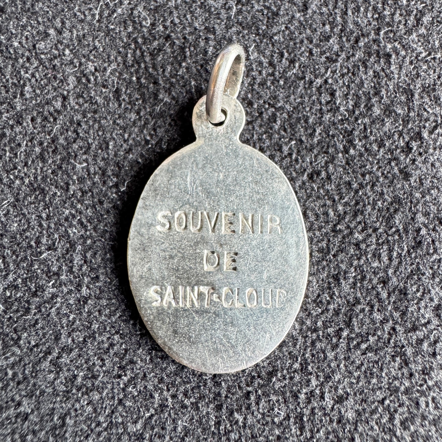 Médaille religieuse ancienne en argent « Notre Dame des airs de Saint-Cloud »