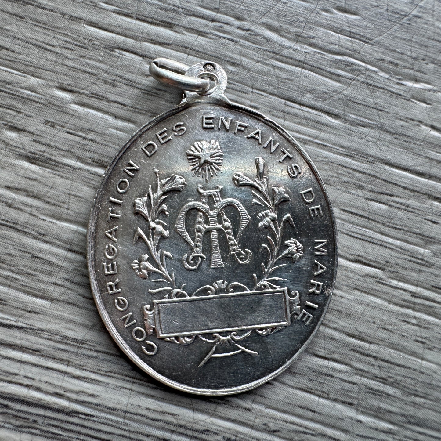 Médaille religieuse ancienne en argent - congrégation des enfants de Marie
