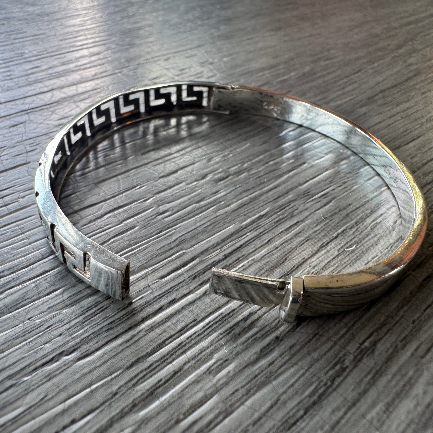 Bracelet en argent motif Grec ancien