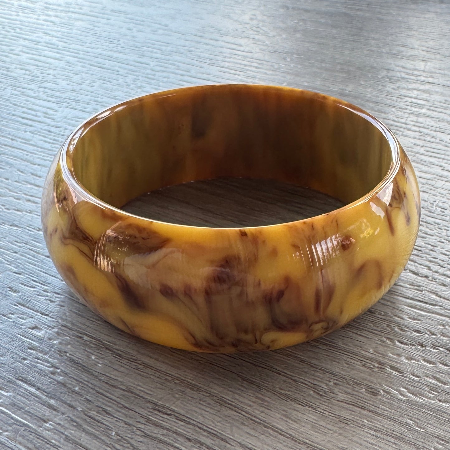 Bracelet vintage en Bakélite moutarde