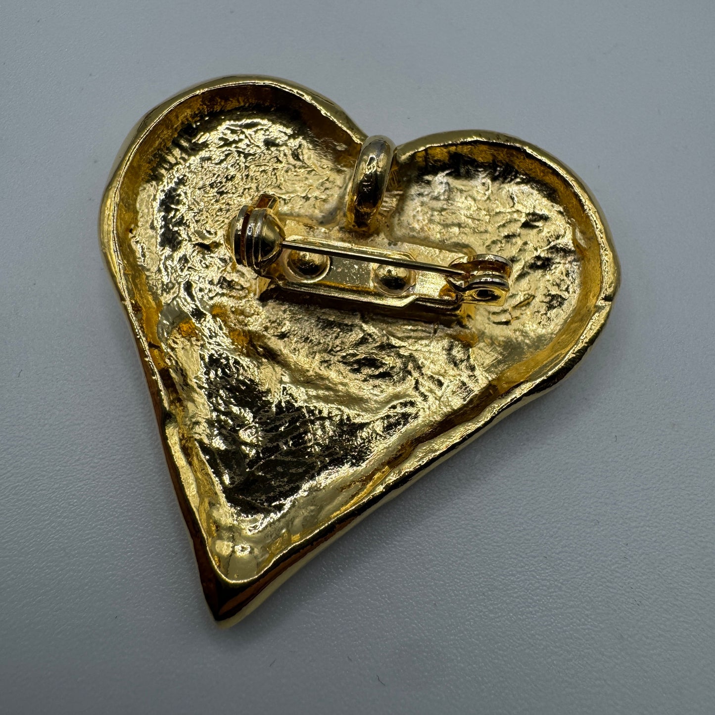 Broche Vintage « cœur » - métal doré