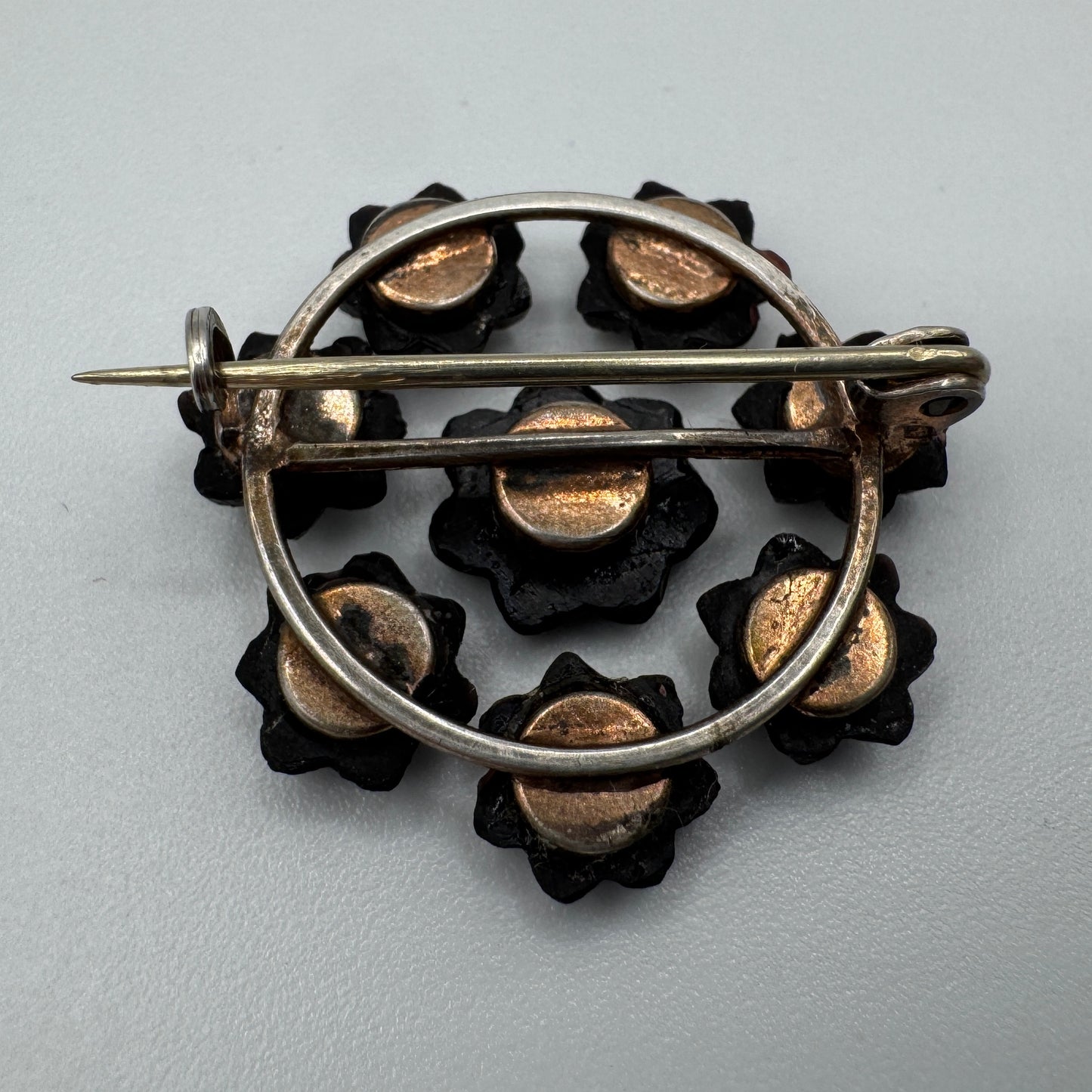 Broche ancienne vers 1900 - argent et jais