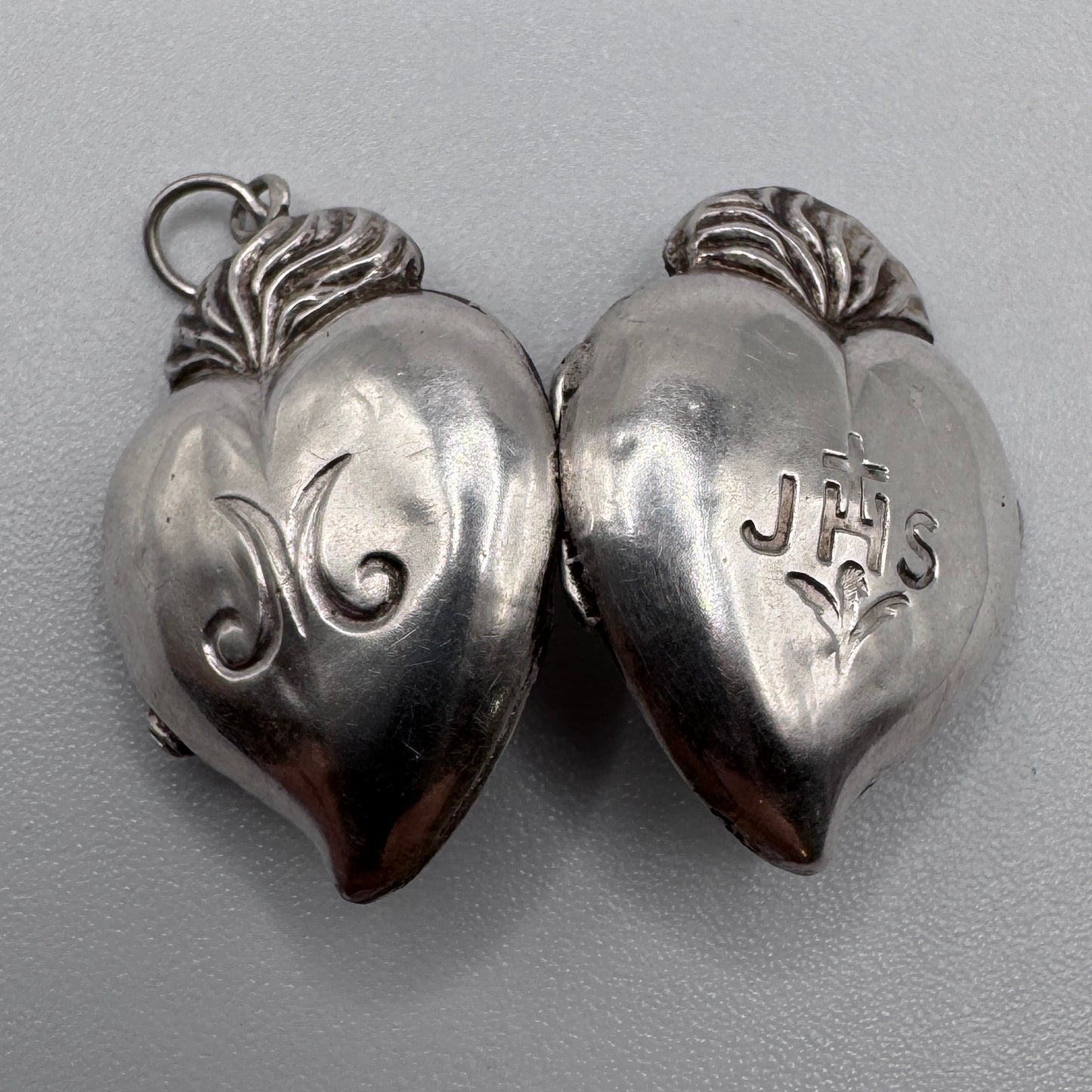 Pendentif Porte Reliquaire ancien en argent - ex voto - Coeur Sacré de Jesus et Marie