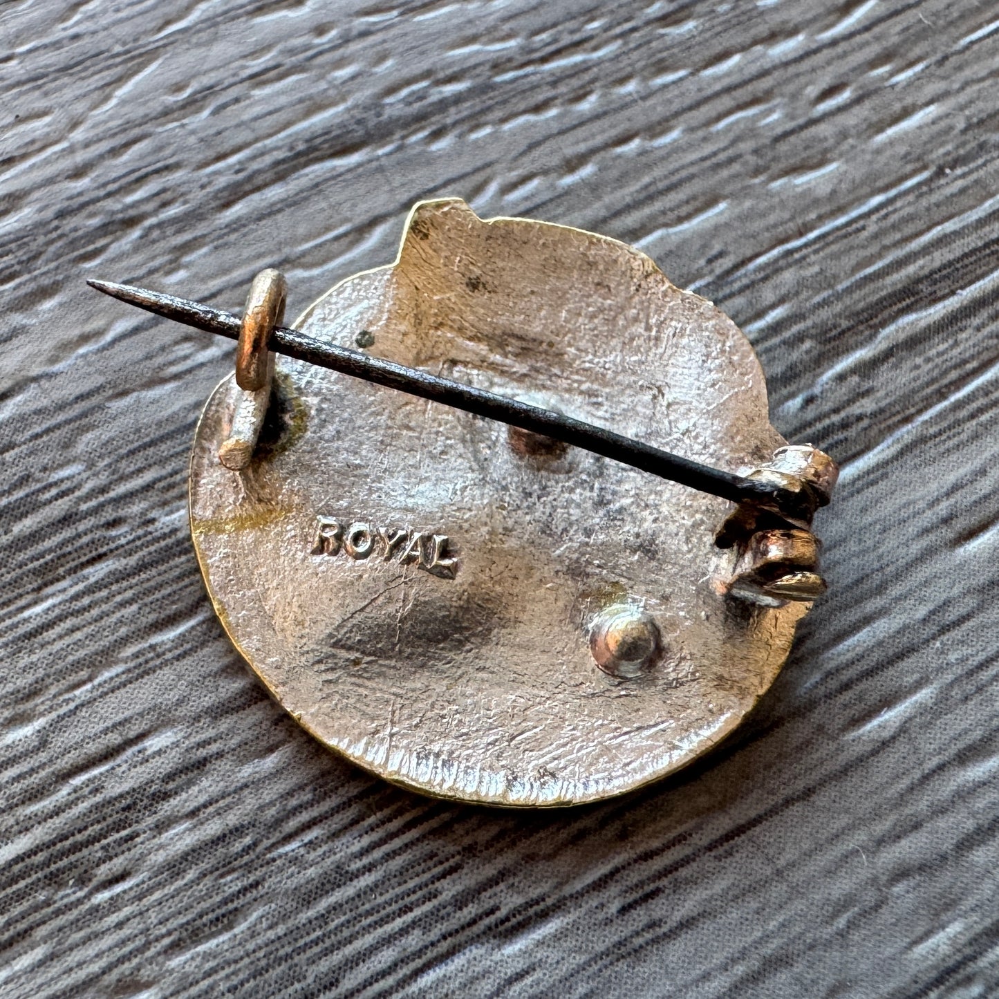 Broche ancienne « femme Art Nouveau » en métal argente - vers 1900