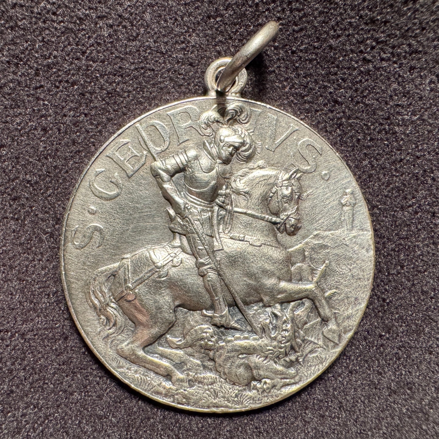 Médaille religieuse ancienne Argent « Saint Georges 1903 »