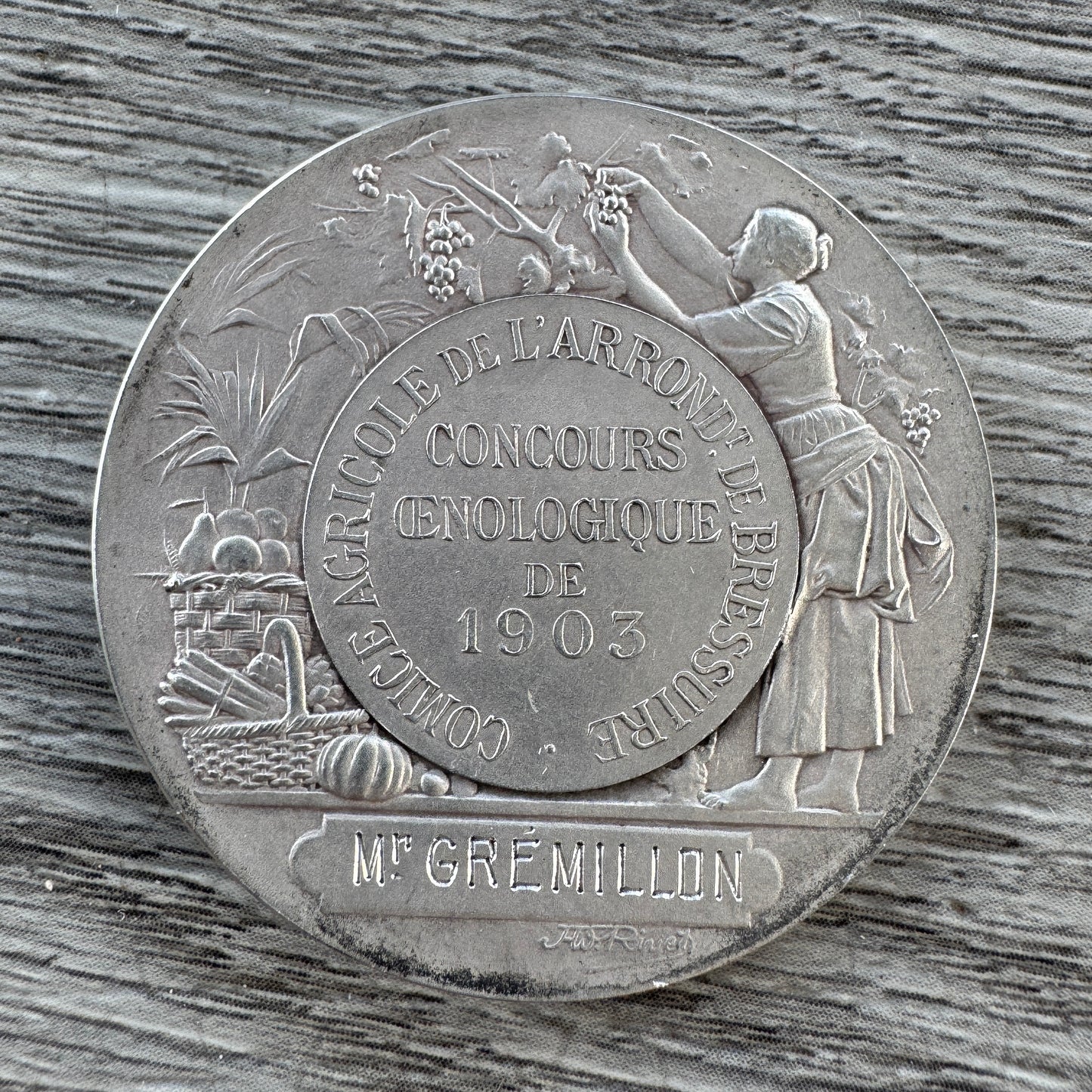 Medaille ancienne en argent « concours œnologique de Bressuire 1903 »