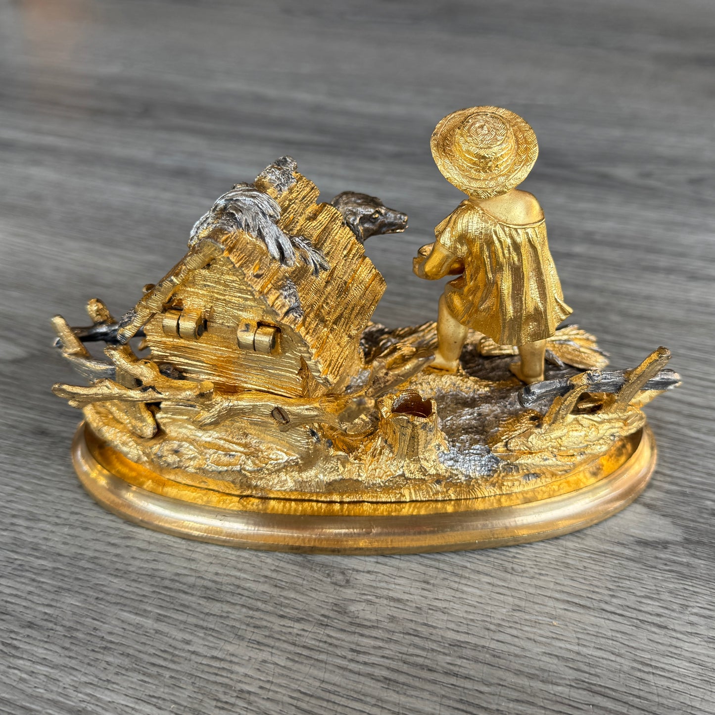 Sculpture en bronze doré - Encrier XIXe - « l’enfant et le chien »
