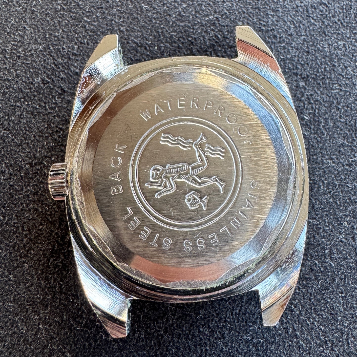 Montre bracelet mécanique de plongée ancienne LE ROYAL