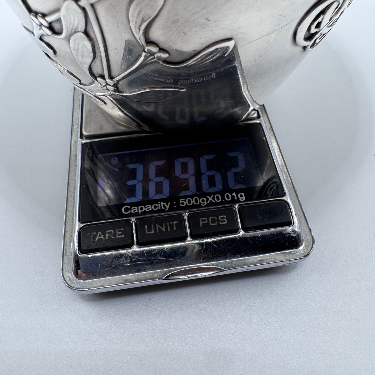 Tasse à chocolat Art Nouveau décor au gui - argent massif