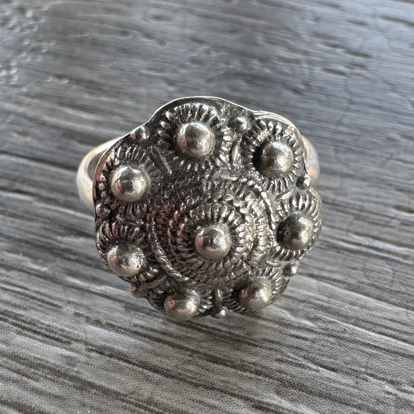 Bague ancien ethnique en argent