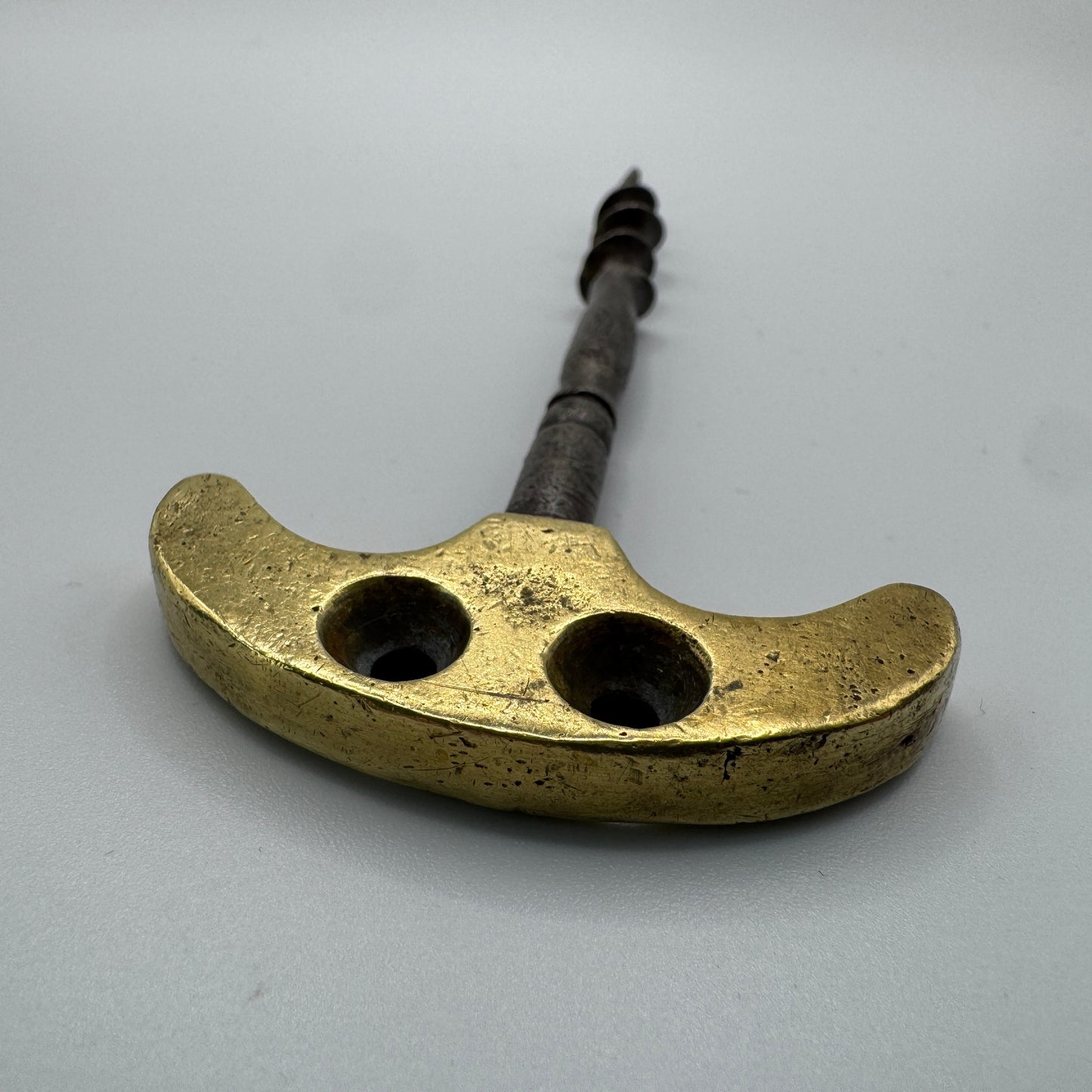 Tire bouchon ancien bronze et acier