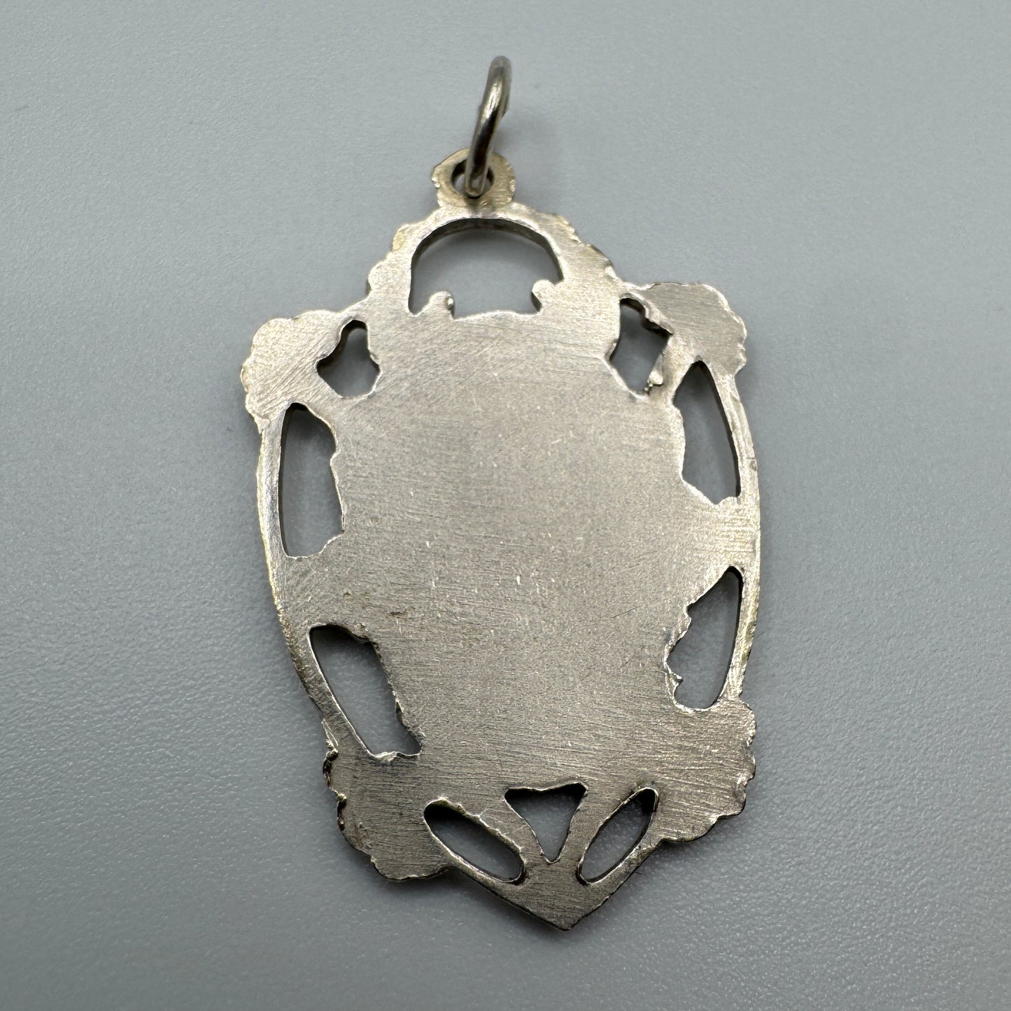 Médaille religieuse ancienne Art Nouveau - « calice »