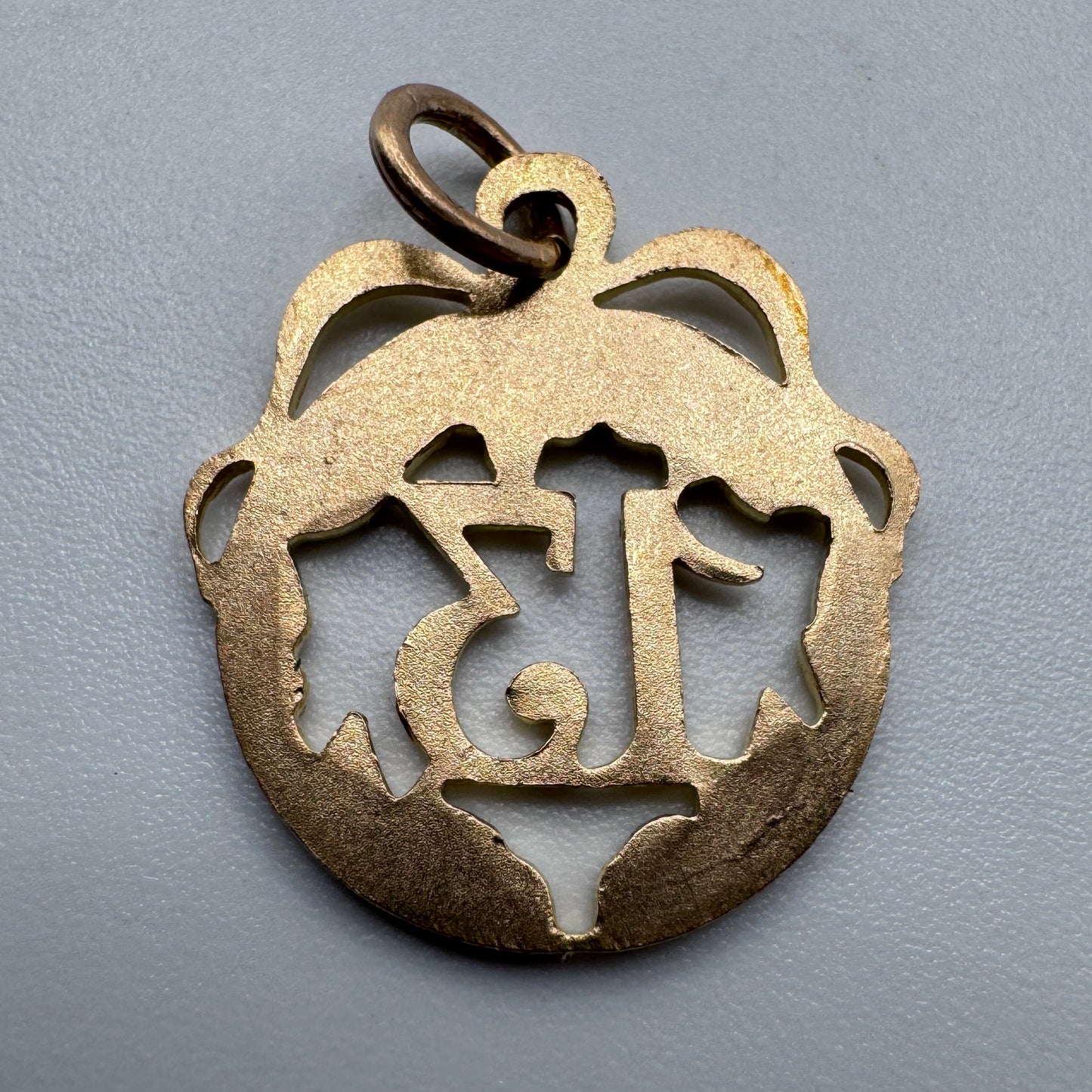 Pendentif ancien en argent porte bonheur « chiffre 13 » vers 1900