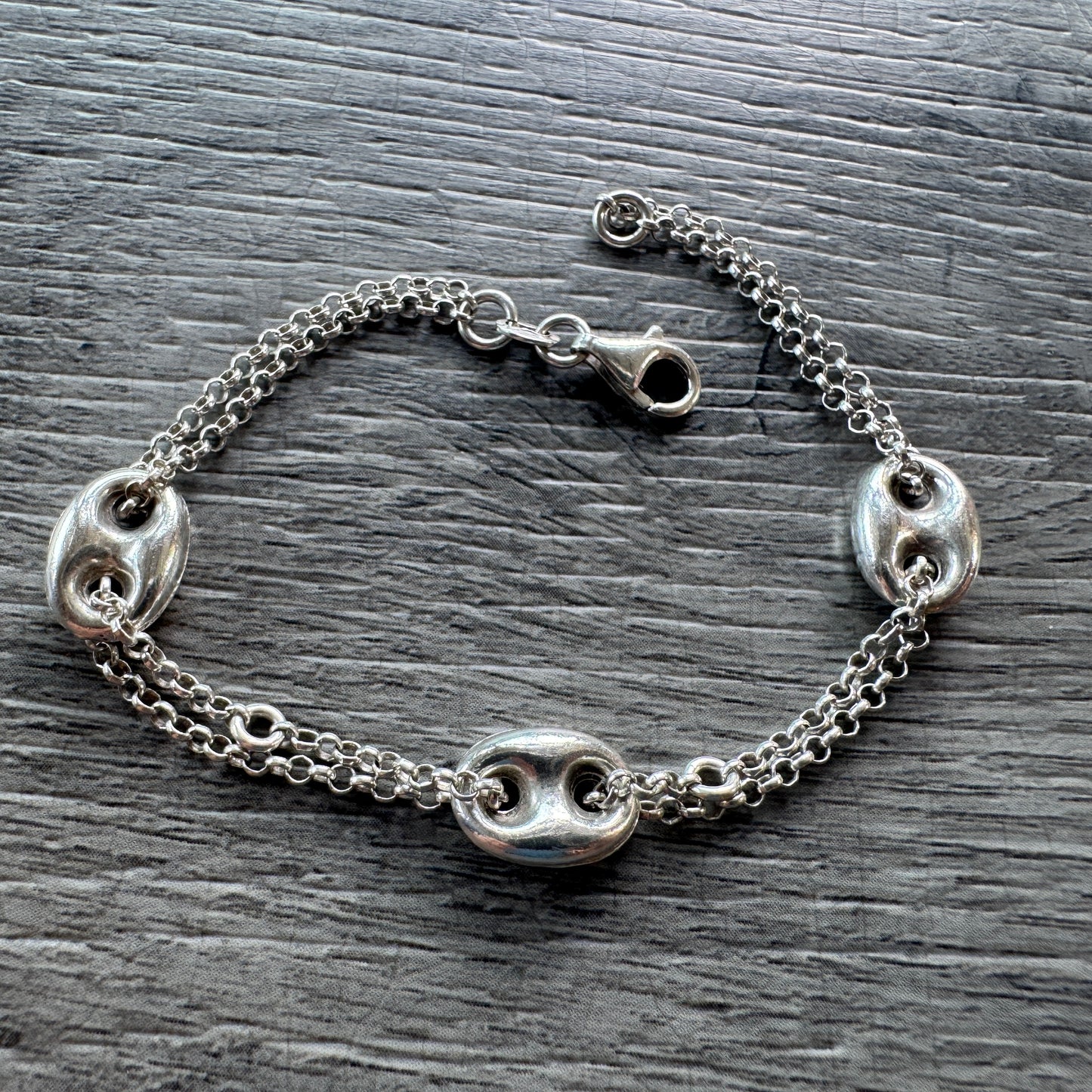 Bracelet moderne en argent massif « grain de café »