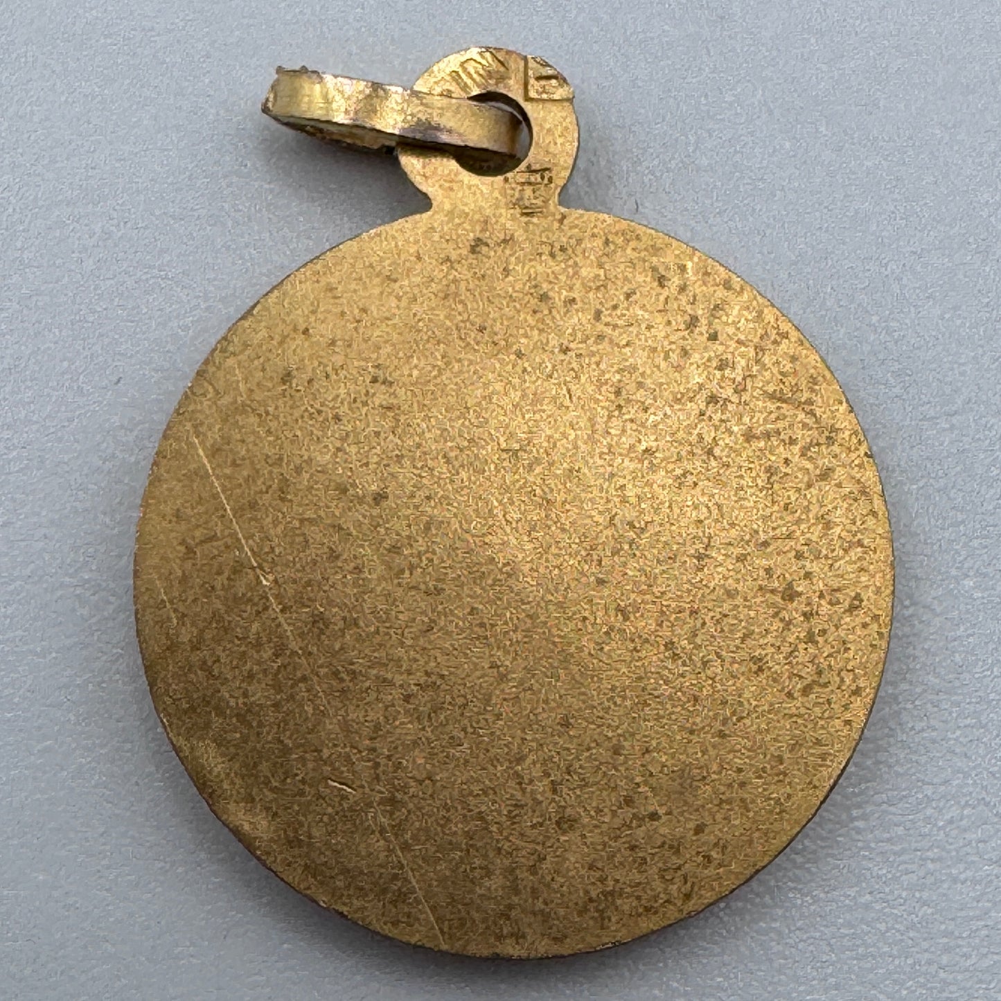 Superbe médaille religieuse ancienne plaqué or ORIA « Sainte Vierge » - neuf stock ancien bijoutier