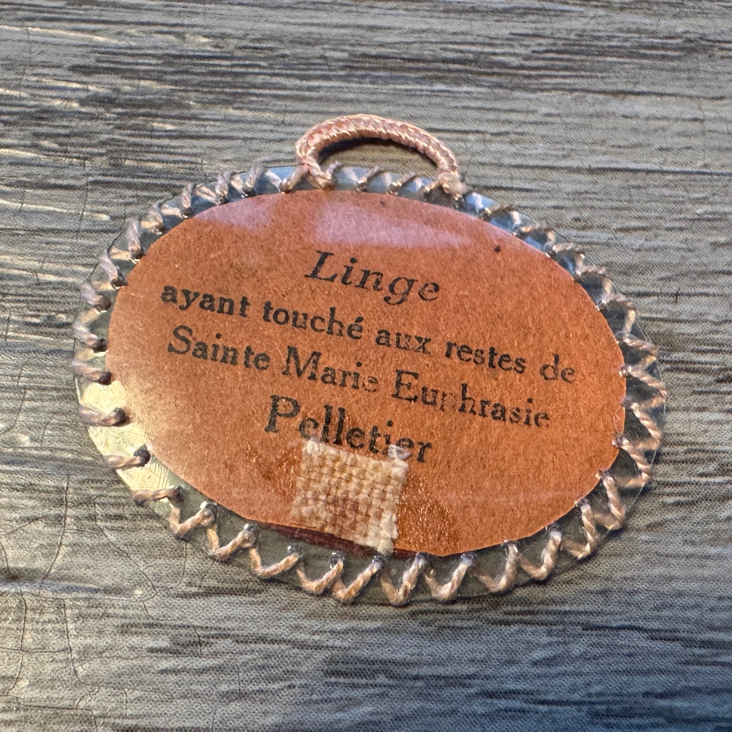 Reliquaire ancien - « linge de Sainte Marie Euphrasie Pelletier »