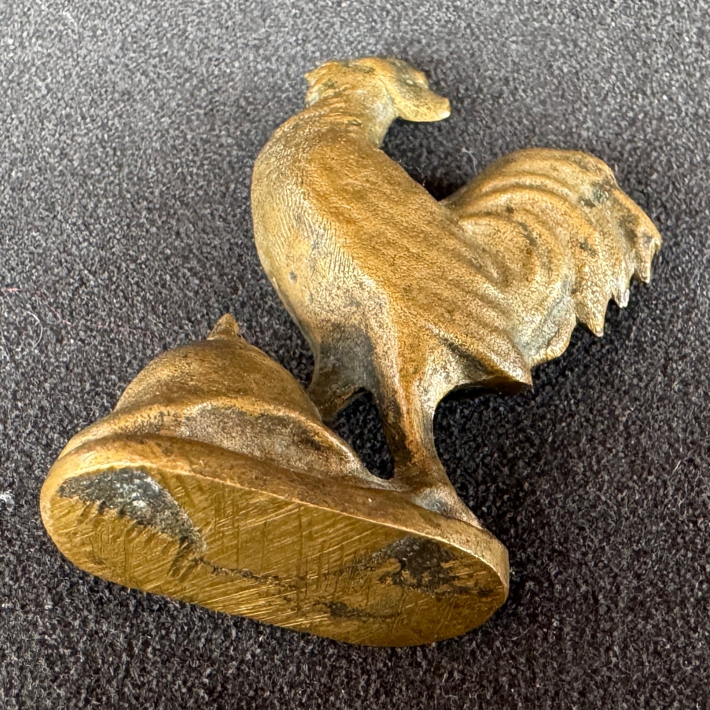 Bronze de poilu 1914-1918 - « Coq français sur casque à pointe allemand »