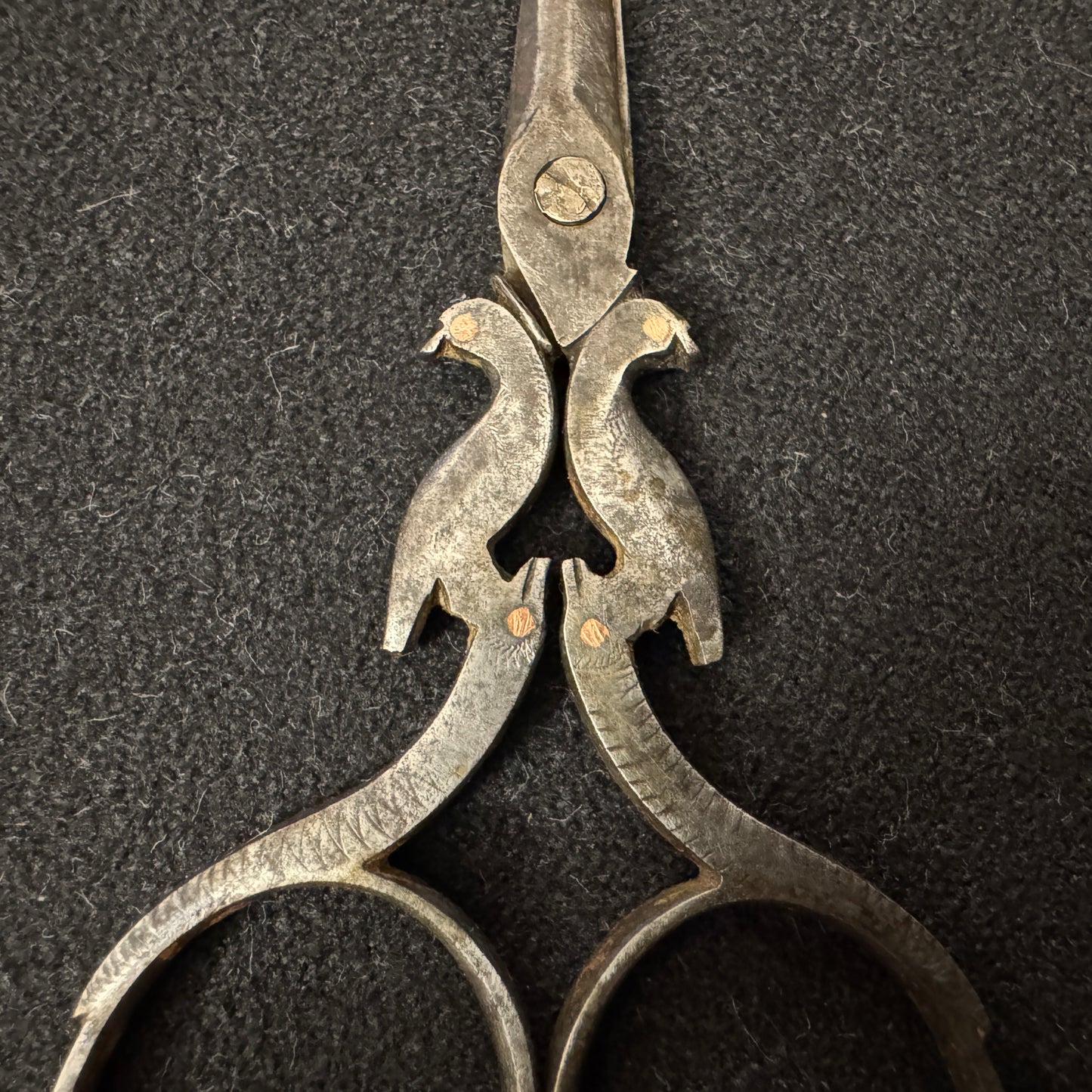 Ciseaux de couture Ancien vers 1850 « décors aux oiseaux »