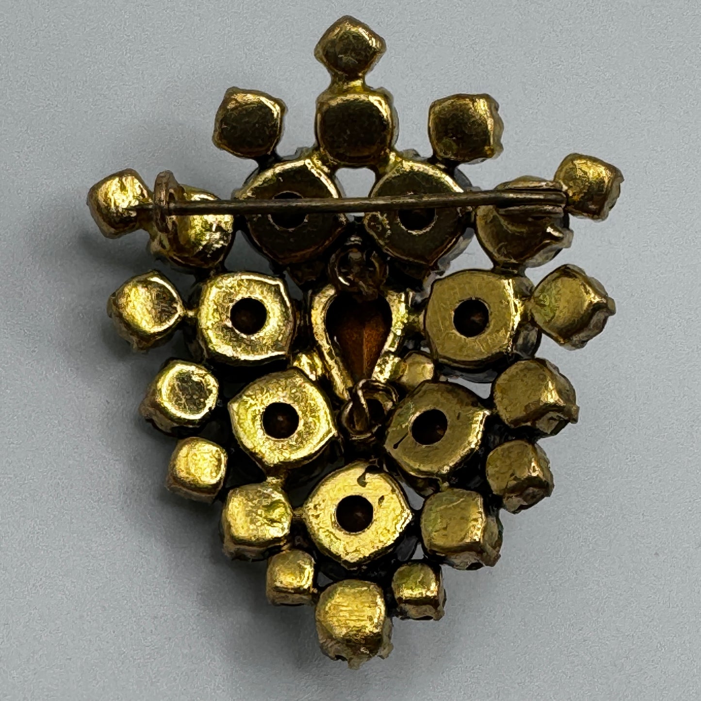 Broche ancienne Vintage - métal doré et verroterie