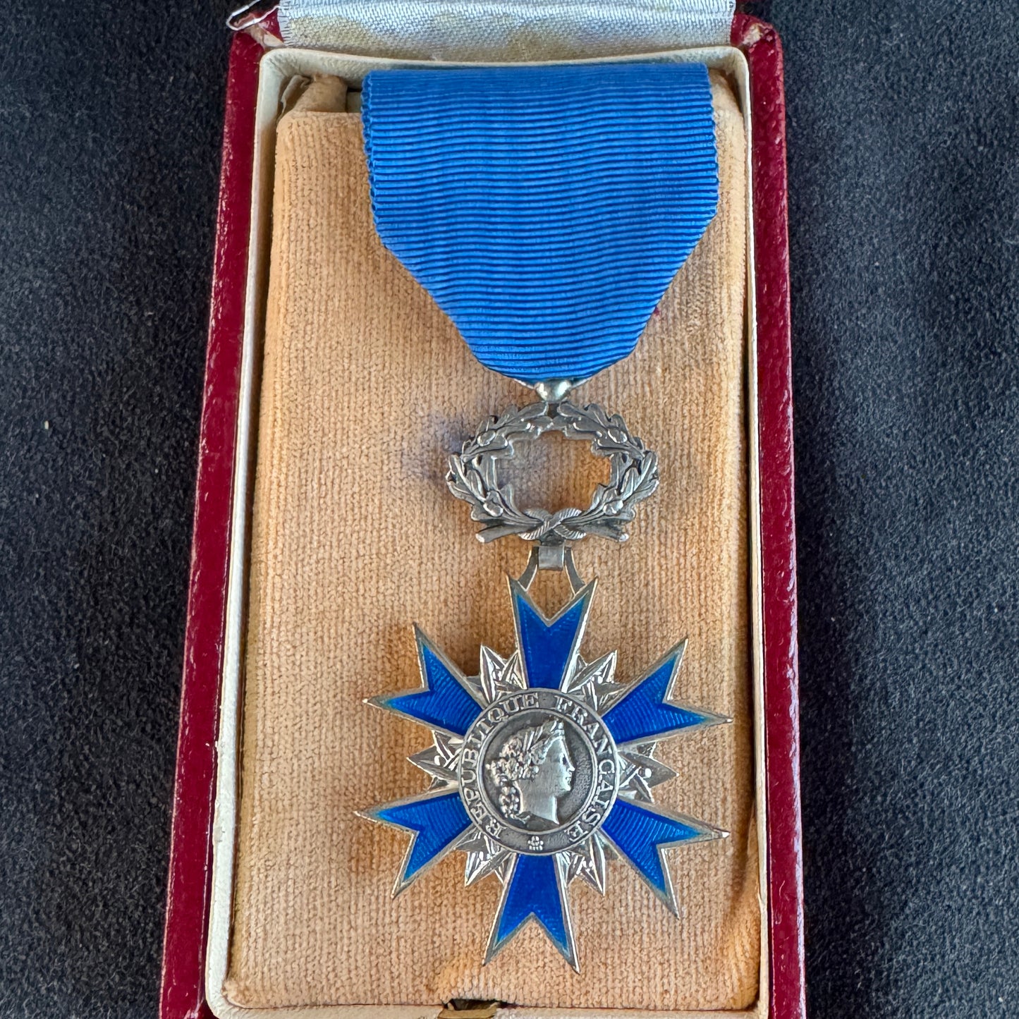 Médaille décoration civile en argent - « croix ordre du mérite »