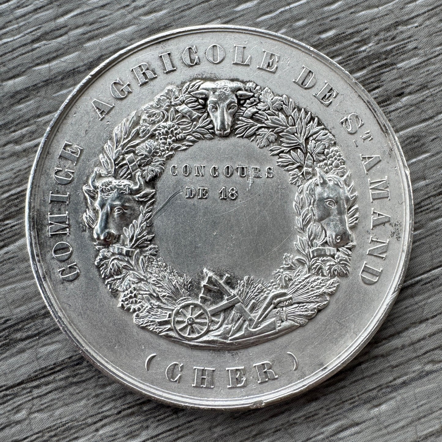 Médaille ancienne en argent « Comice agricole St Amand - La fermière »