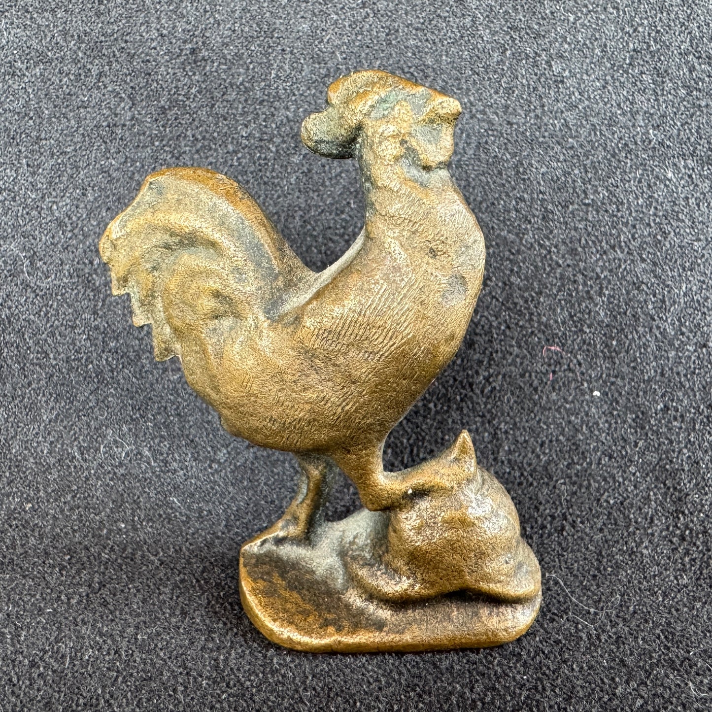Bronze de poilu 1914-1918 - « Coq français sur casque à pointe allemand »