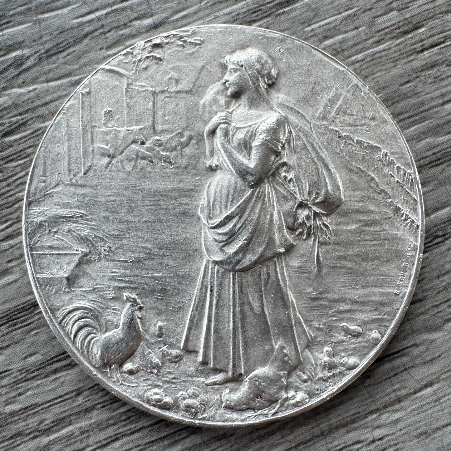 Médaille ancienne en argent « Comice agricole St Amand - La fermière »