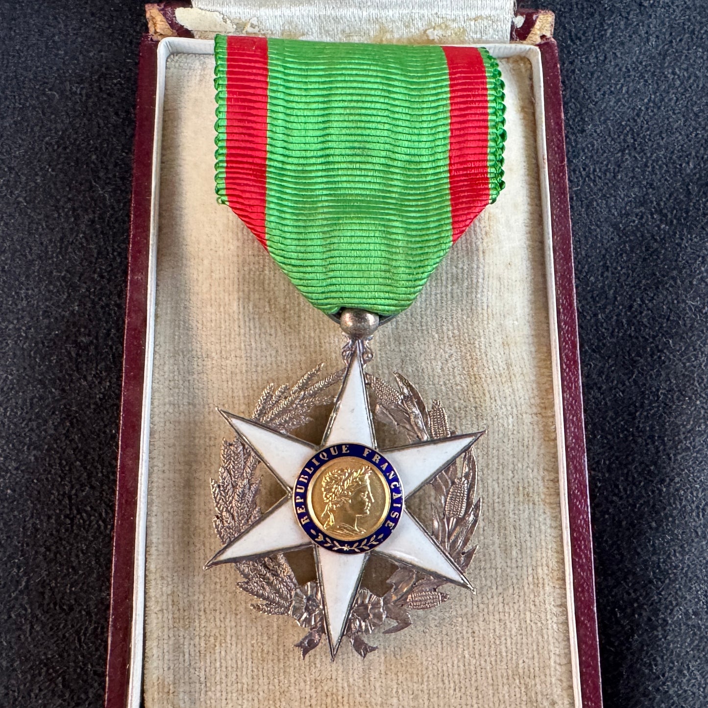 Médaille décoration civile en argent - « croix ordre du mérite agricole »