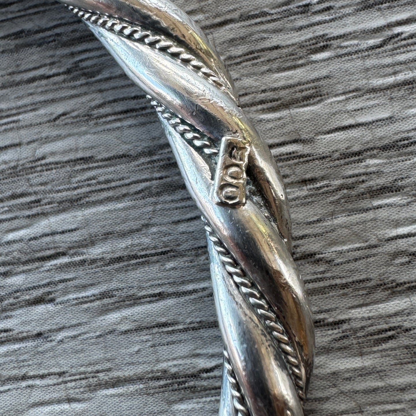 Bracelet ancien torsadé en argent