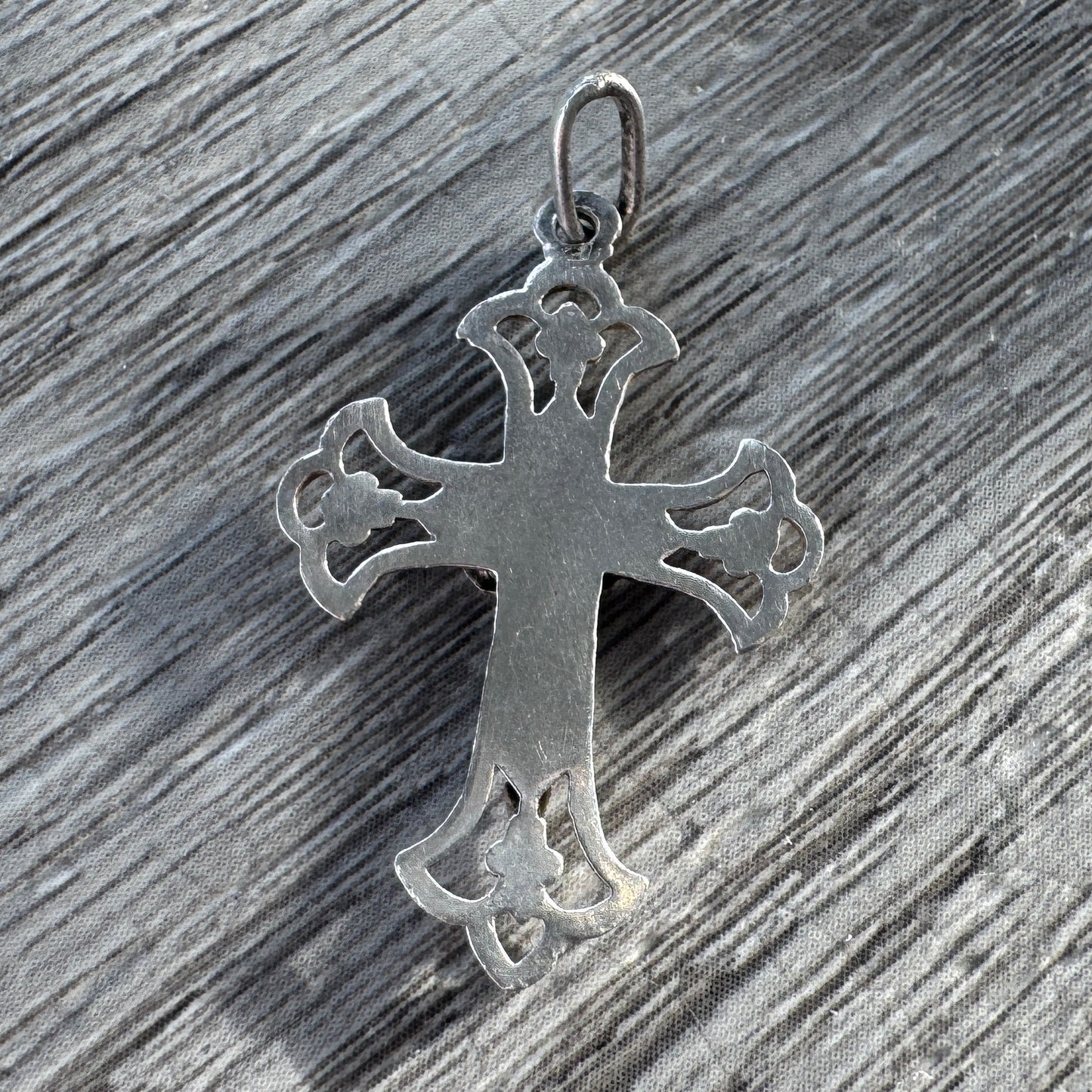 Crucifix ancien « fleur de Lys » - argent