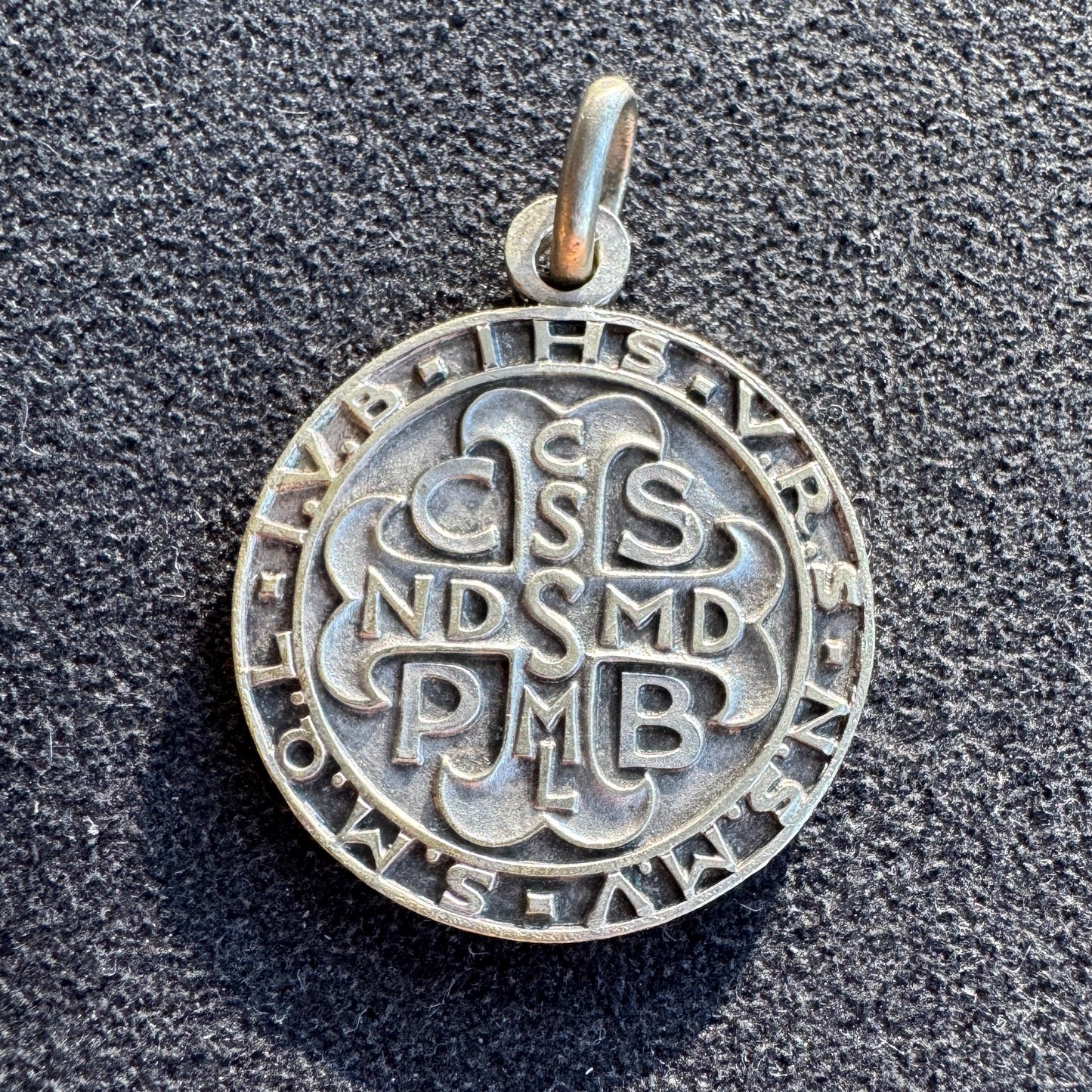 Grande Médaille religieuse ancienne « Croix de Saint Benoît »