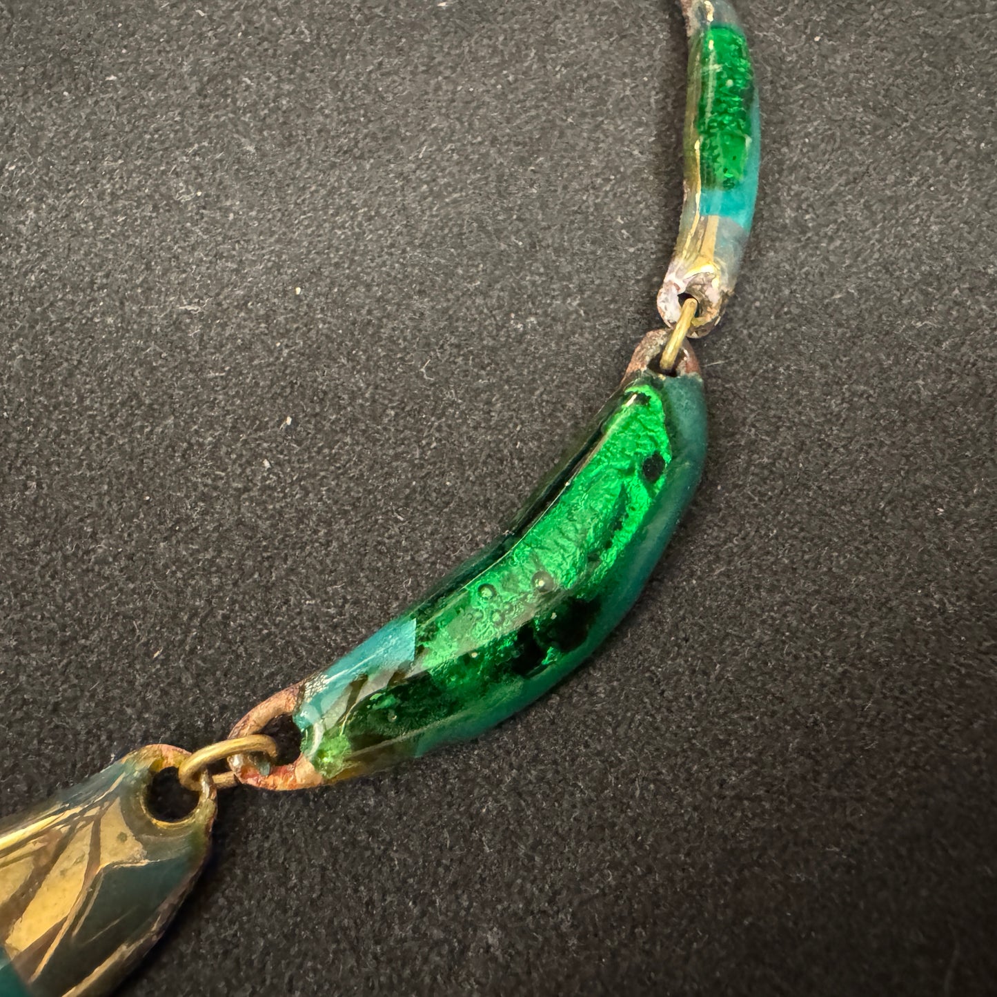 Collier vintage en émaux sur cuivre