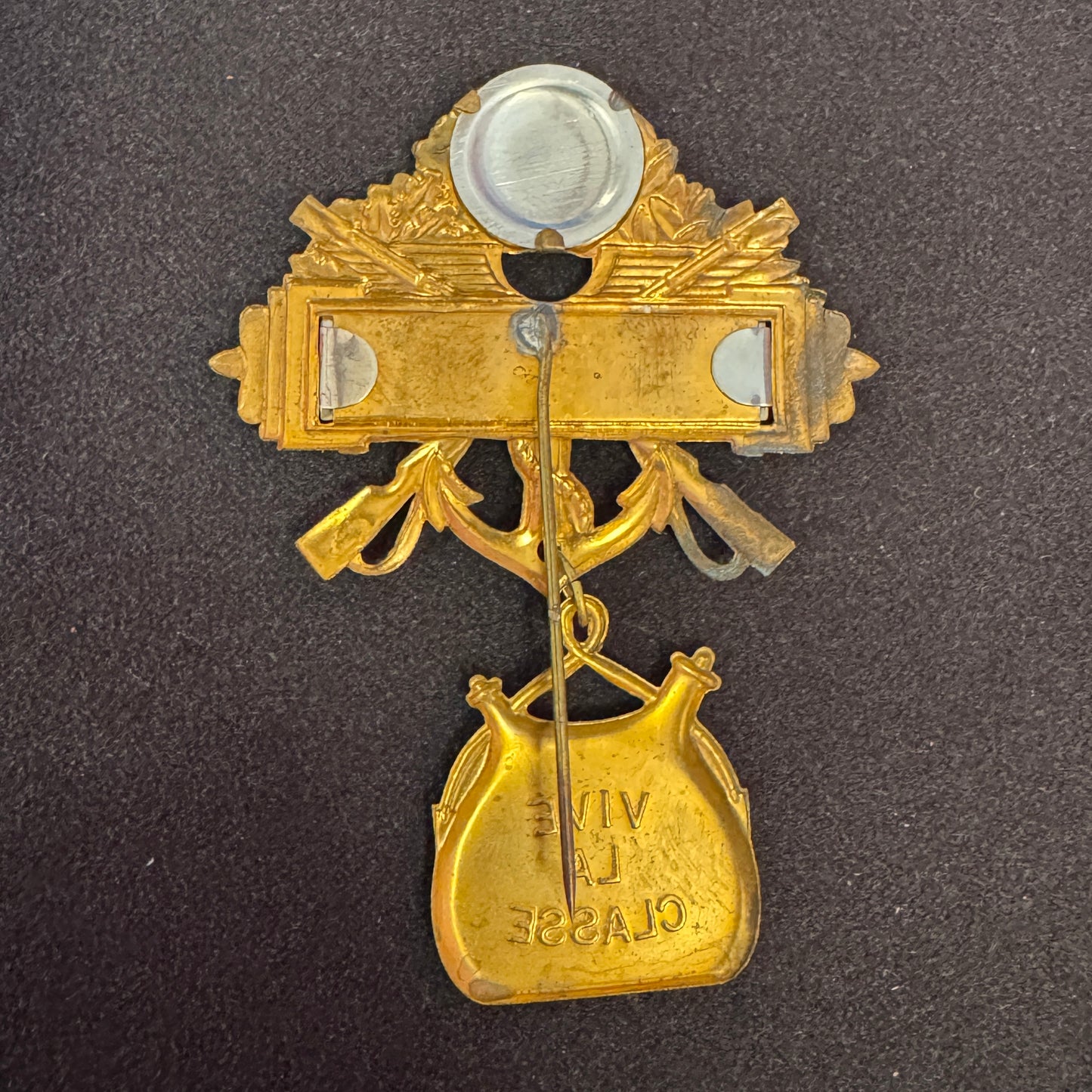Épingle militaire WW1 « Bon pour les filles »