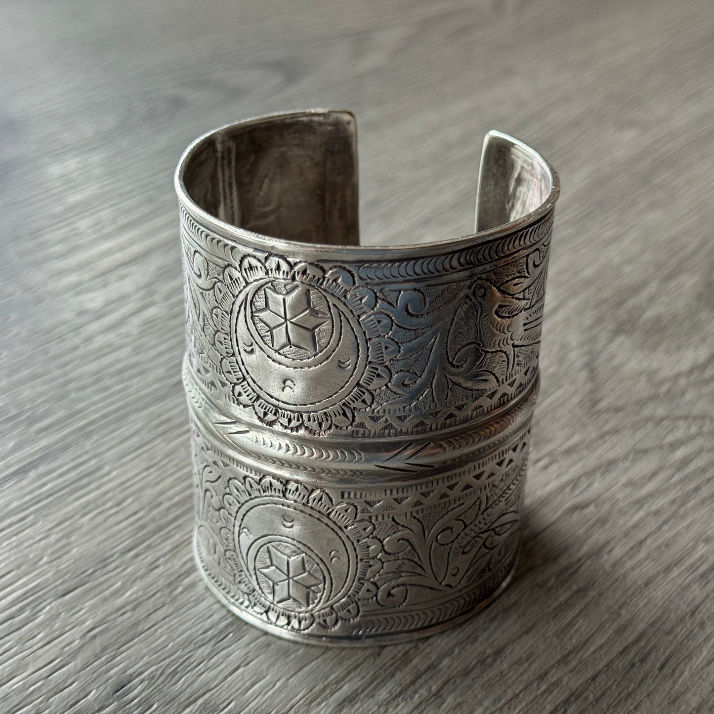 Gros Bracelet manchette ancien en argent - ethnique