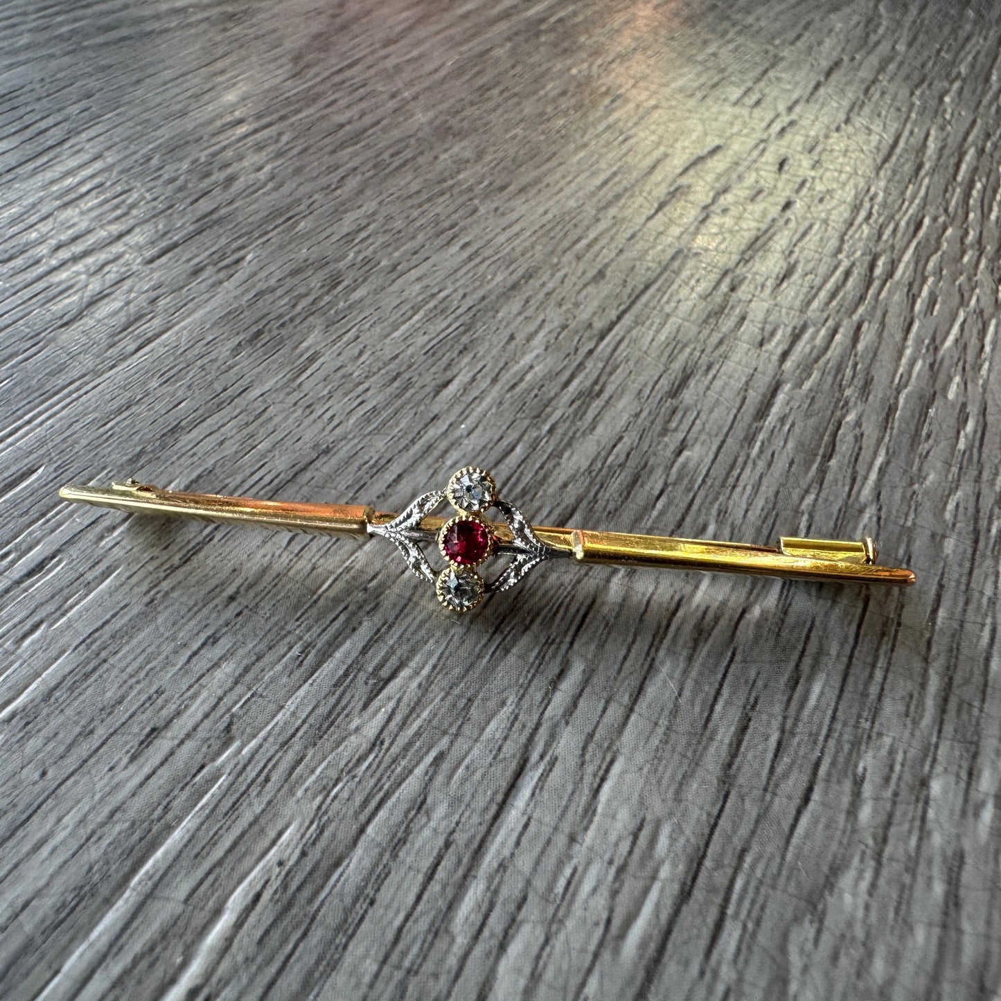 Broche ancienne Art Deco - plaqué or ORIA