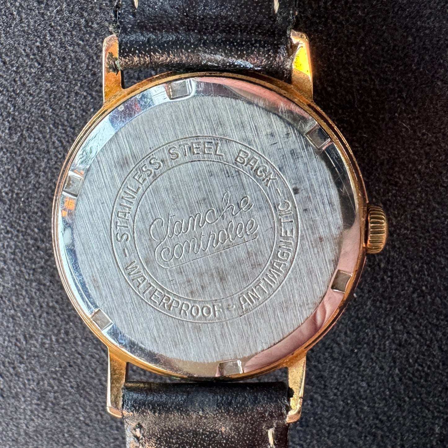 Montre bracelet mécanique ancienne AUHOR