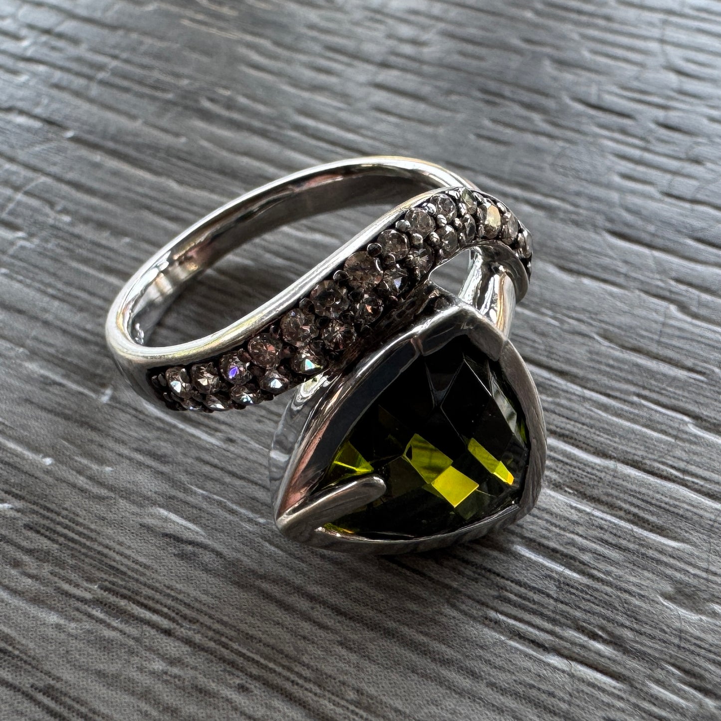 Bague en argent et verroterie
