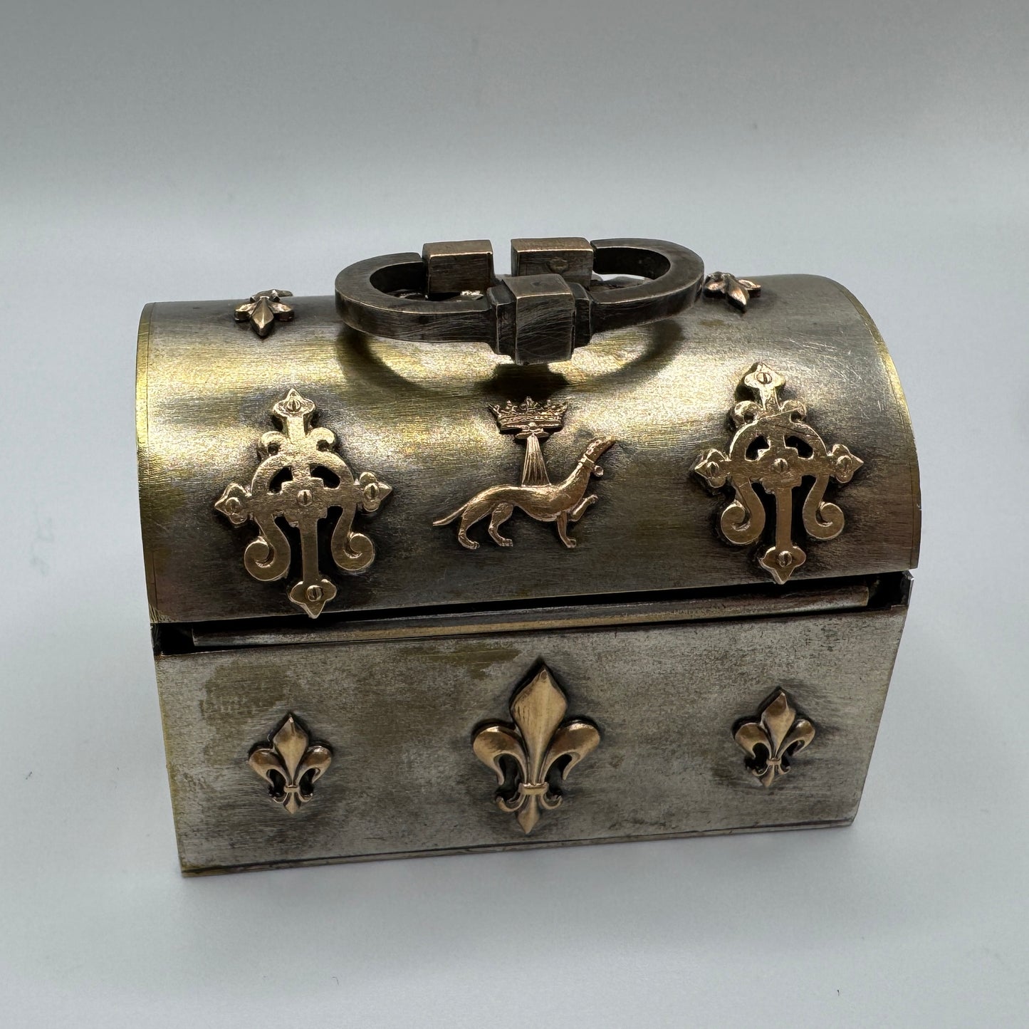 Rare boîte Ancienne coffre « Anne de Bretagne » - métal argenté