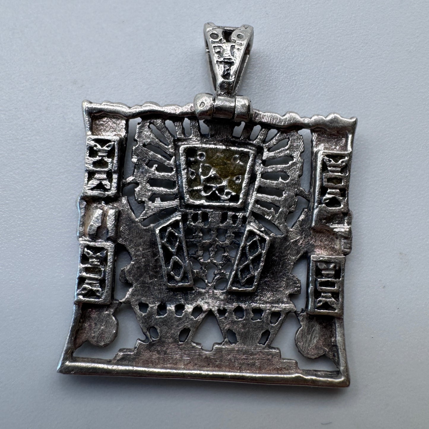 Pendentif ancien MEXIQUE « motif Inca » en argent massif et malachite