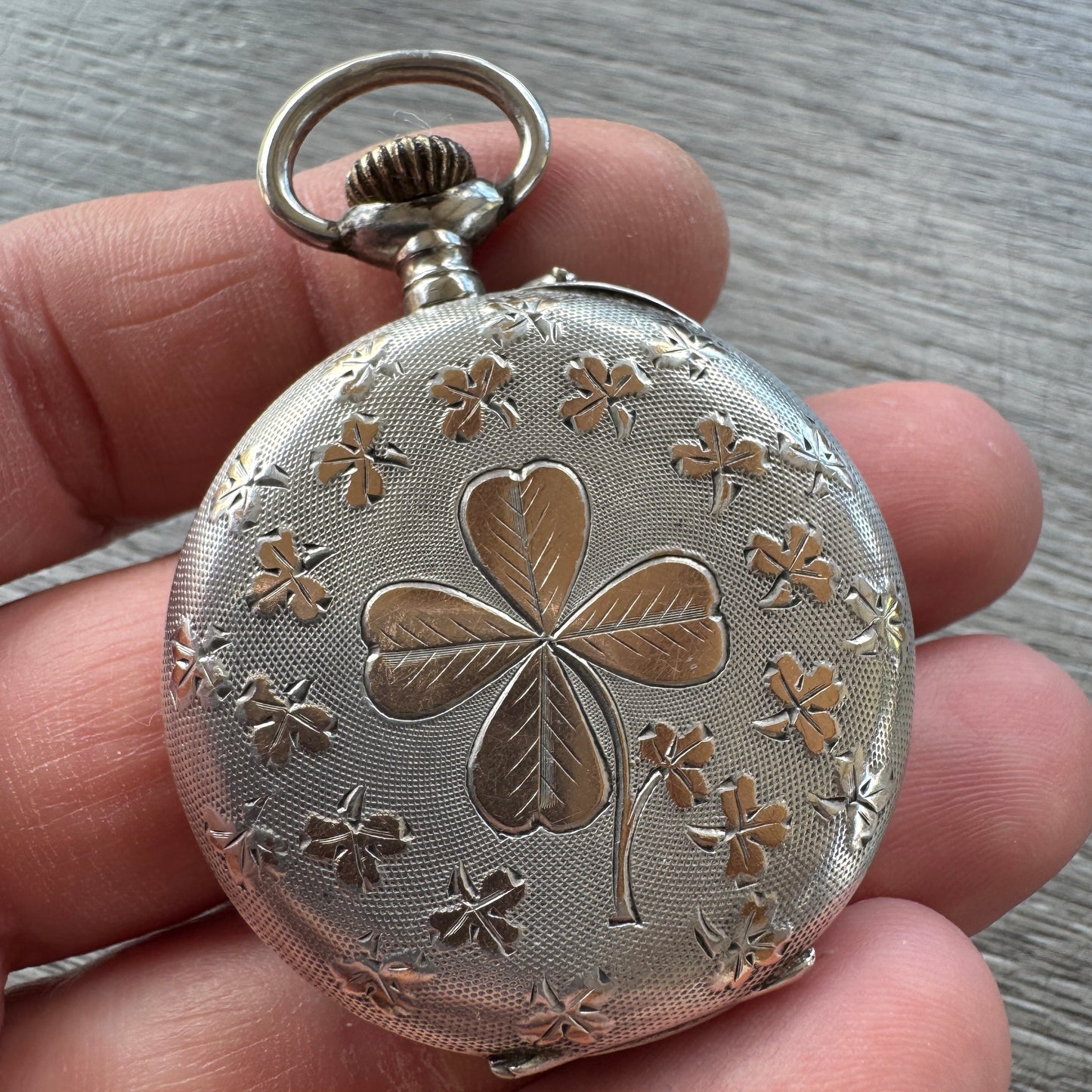 montre à gousset Ancienne Art Nouveau en argent « trèfle à 4 feuilles »