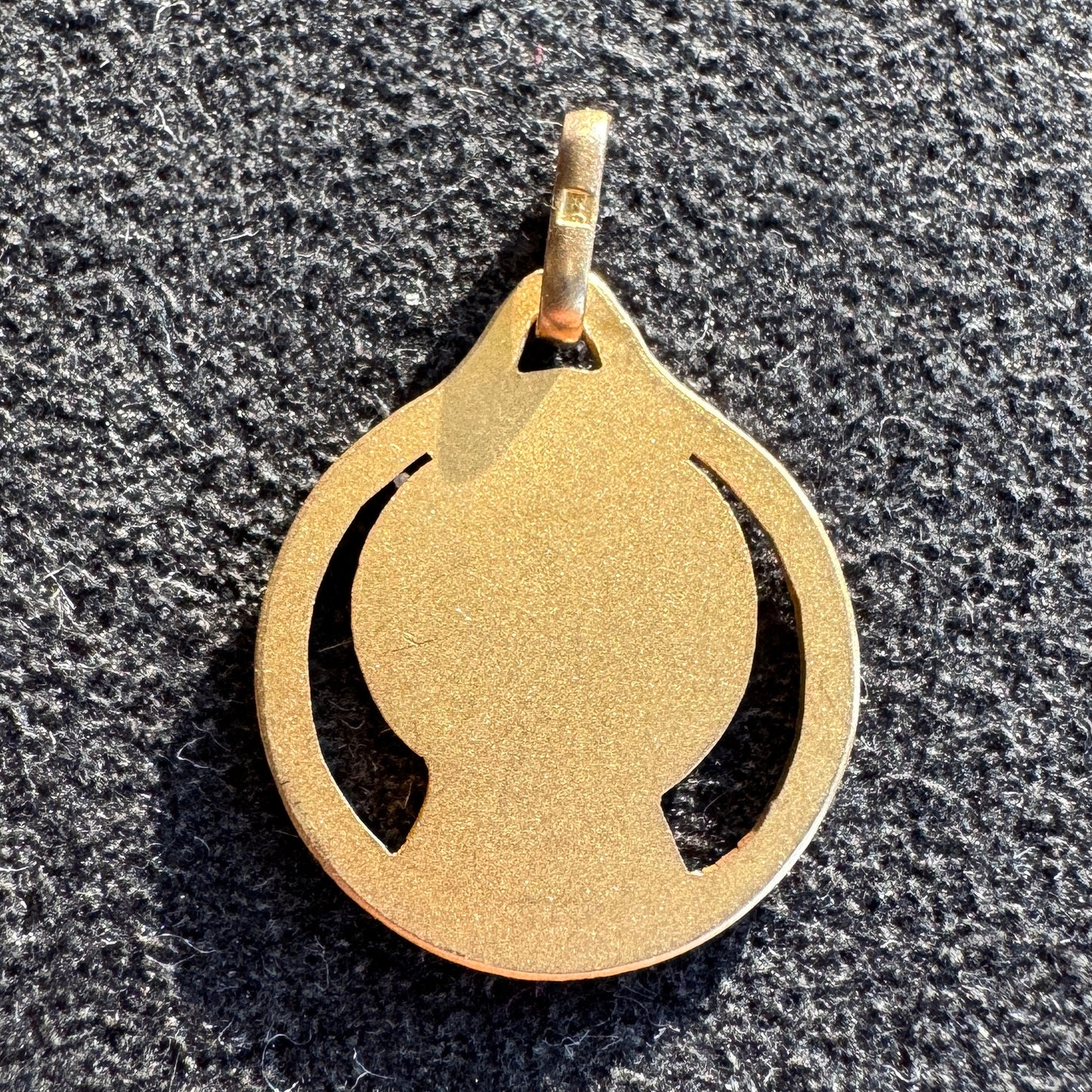 Médaille religieuse ancienne en plaqué or « Sainte Vierge »