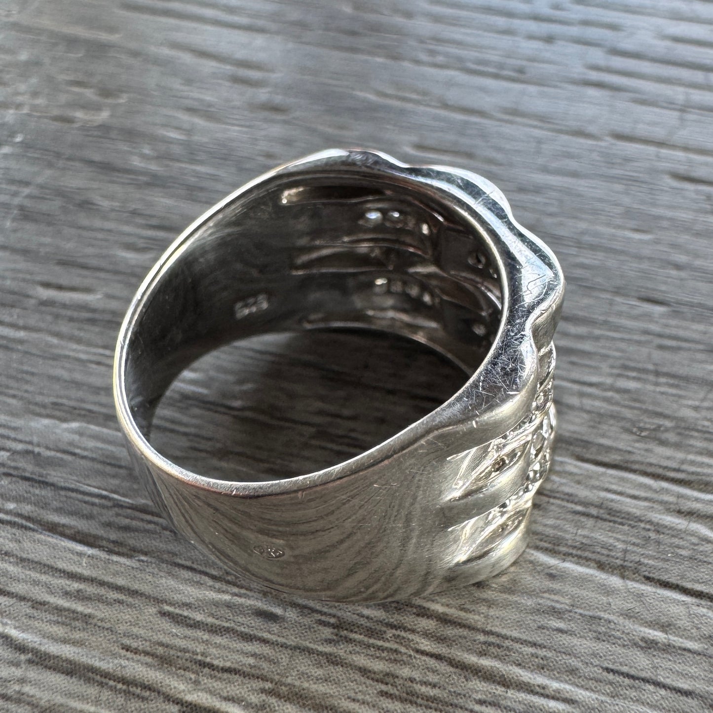 Grosse Bague en argent et brillants