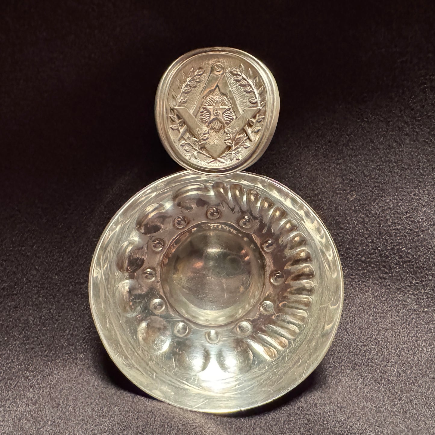 Taste-vin miniature ancien - effigie de la Franc maçonnerie