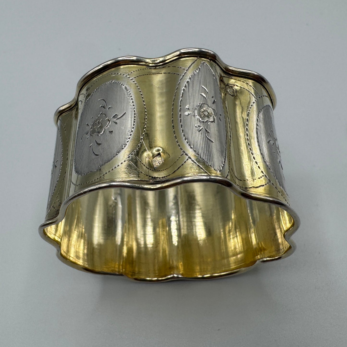 Rond de serviette ancien - argent massif et vermeil