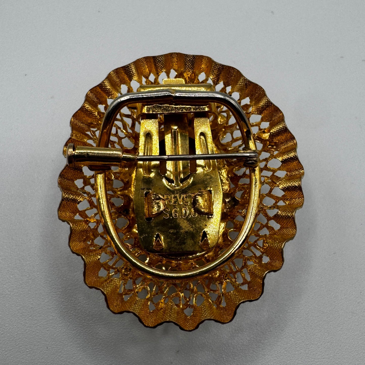 Broche ancienne Vintage - métal doré et verroterie