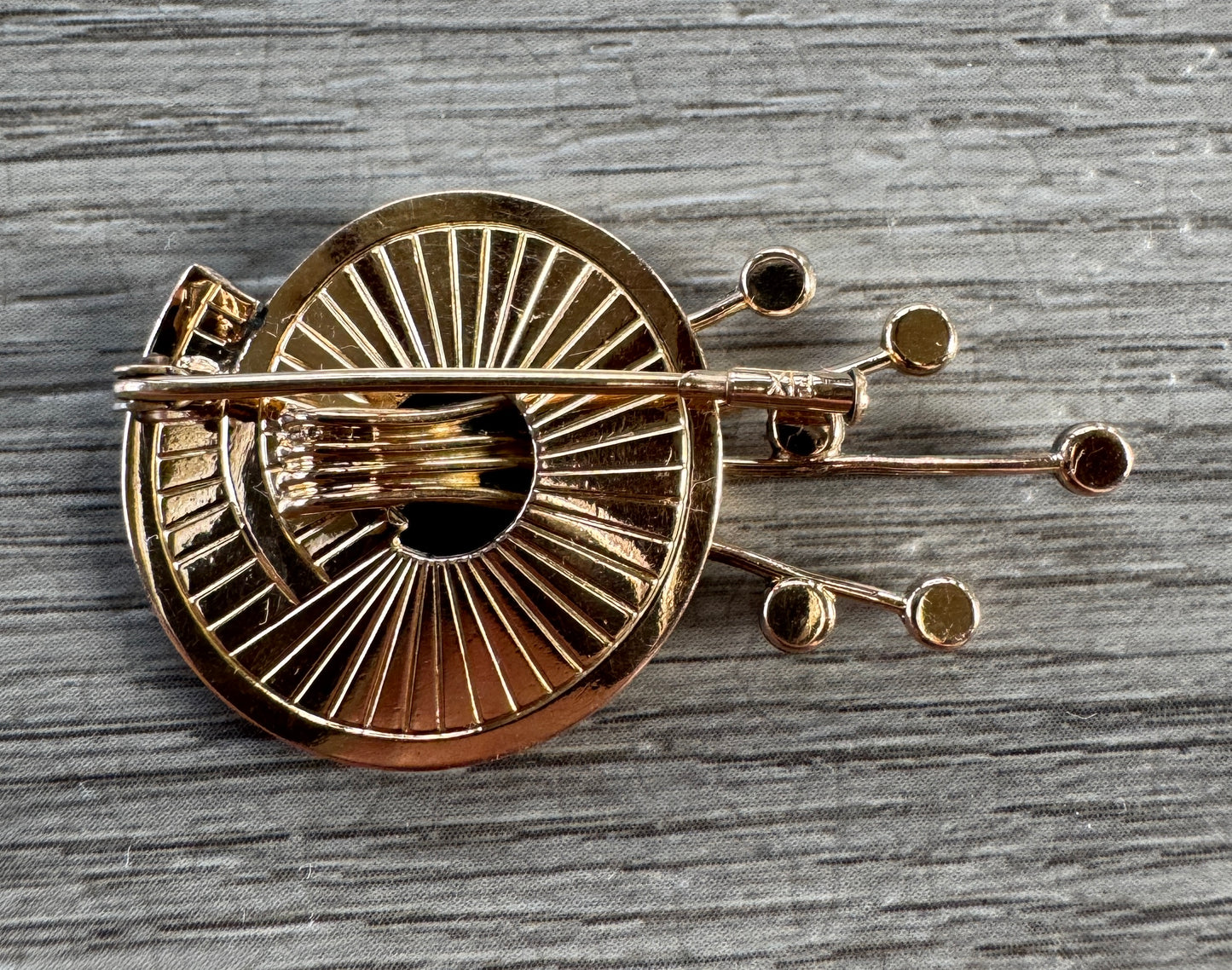 Broche ancienne Années 1950- Plaqué Or - Abstrait Moderniste