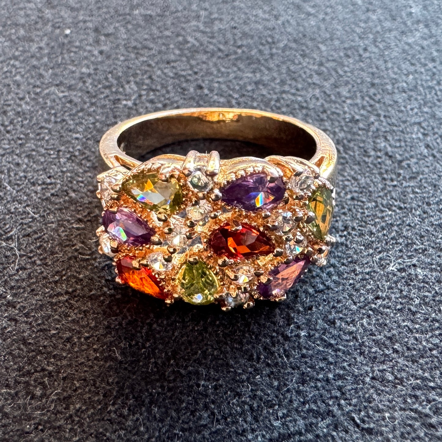 Bague en plaqué or et verroterie