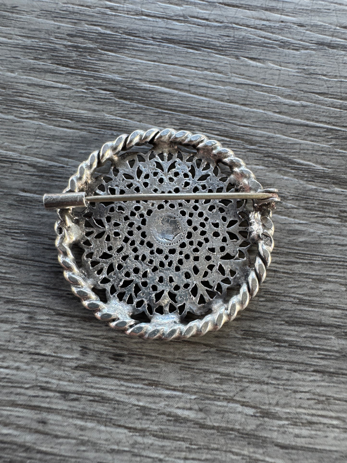 Broche ancienne « souvenir de Collioure » métal argenté